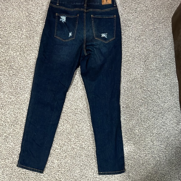 U.S.Polo Assn jeans, size 14. Inseam 27, high-rise, cotton spandex polyester - Picture 6 of 8